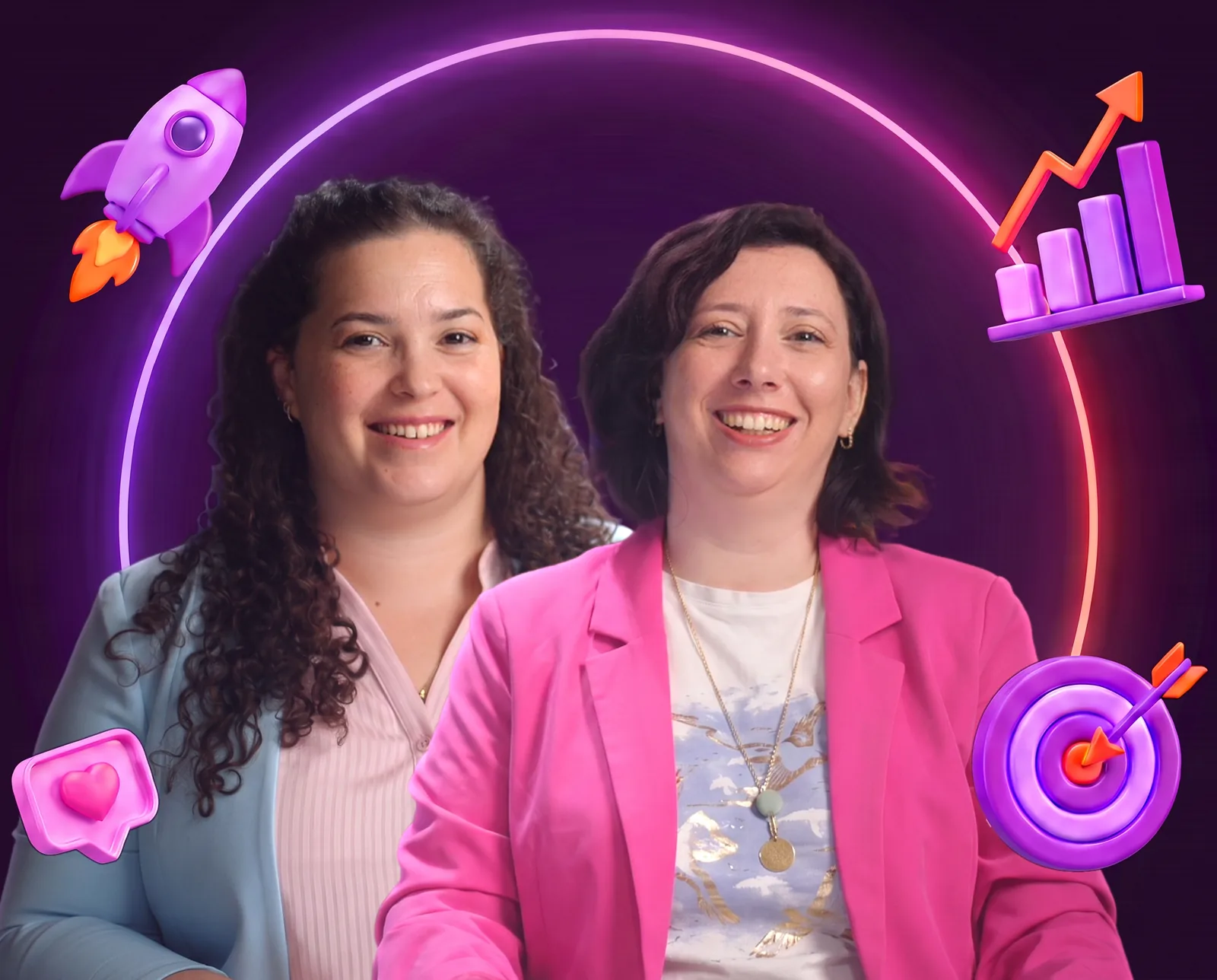 מיה יצחקי ומאשה בר צוחקות יחד, מוקפות ברקטה, גרף עולה, מטרה ולב